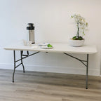 Tavolo pieghevole in plastica bianco da 180 cm