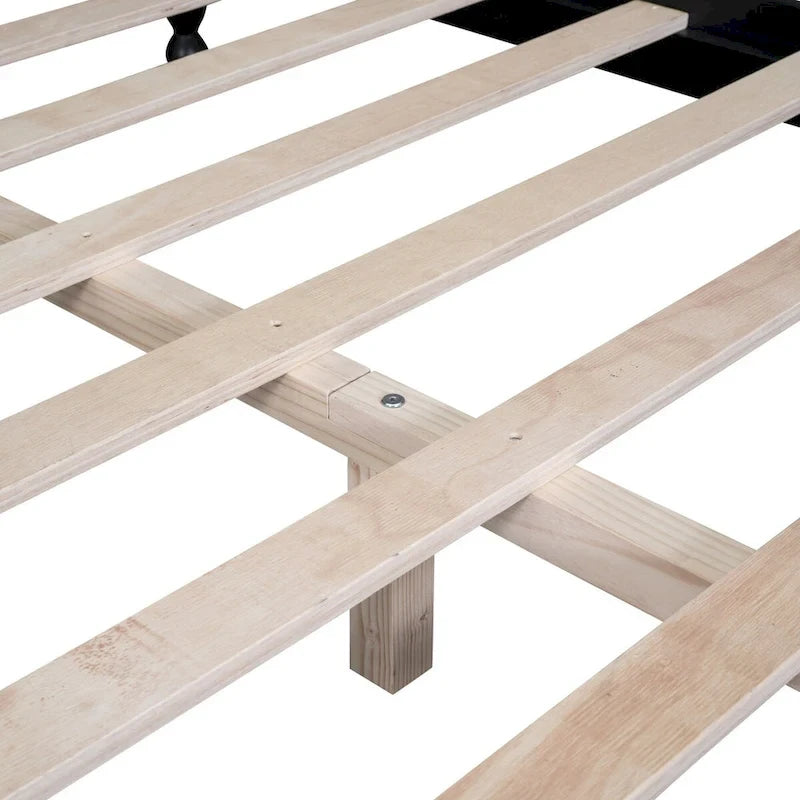 Letto a piattaforma stile retrò con supporto a doghe in legno